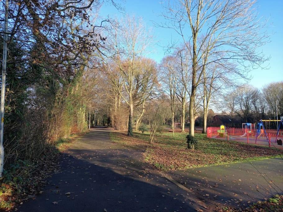 The Kilsyth,Detached Bungalow Warrington Exteriér fotografie